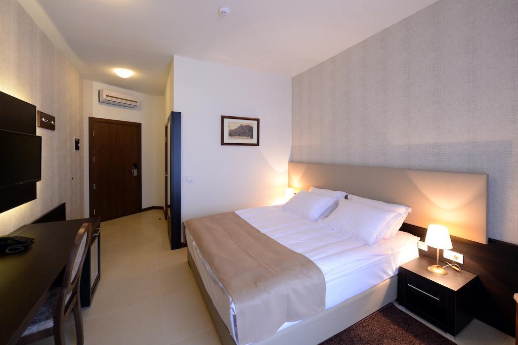 בלגרד Hotel Majdan מראה חיצוני תמונה