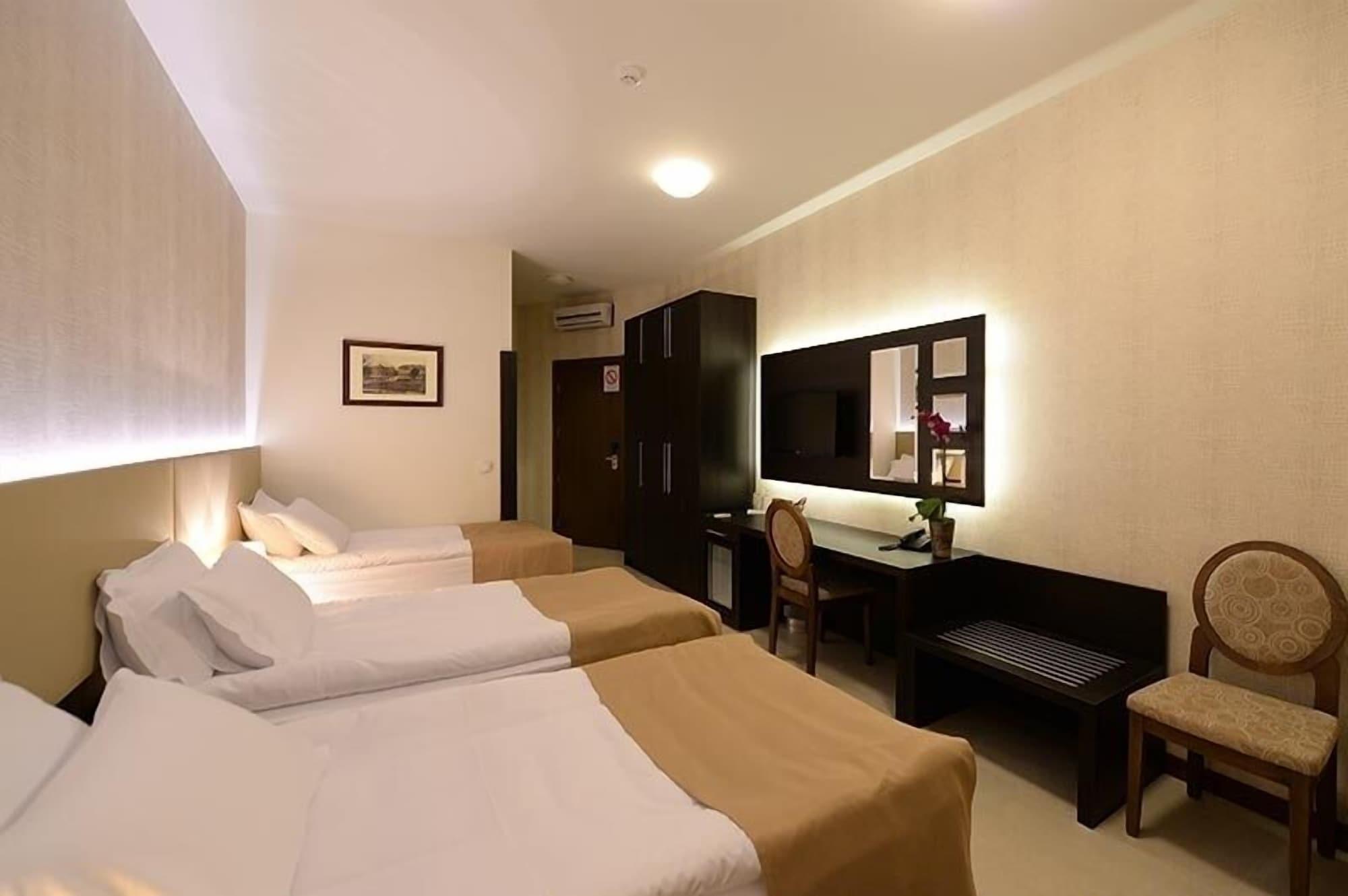 בלגרד Hotel Majdan מראה חיצוני תמונה