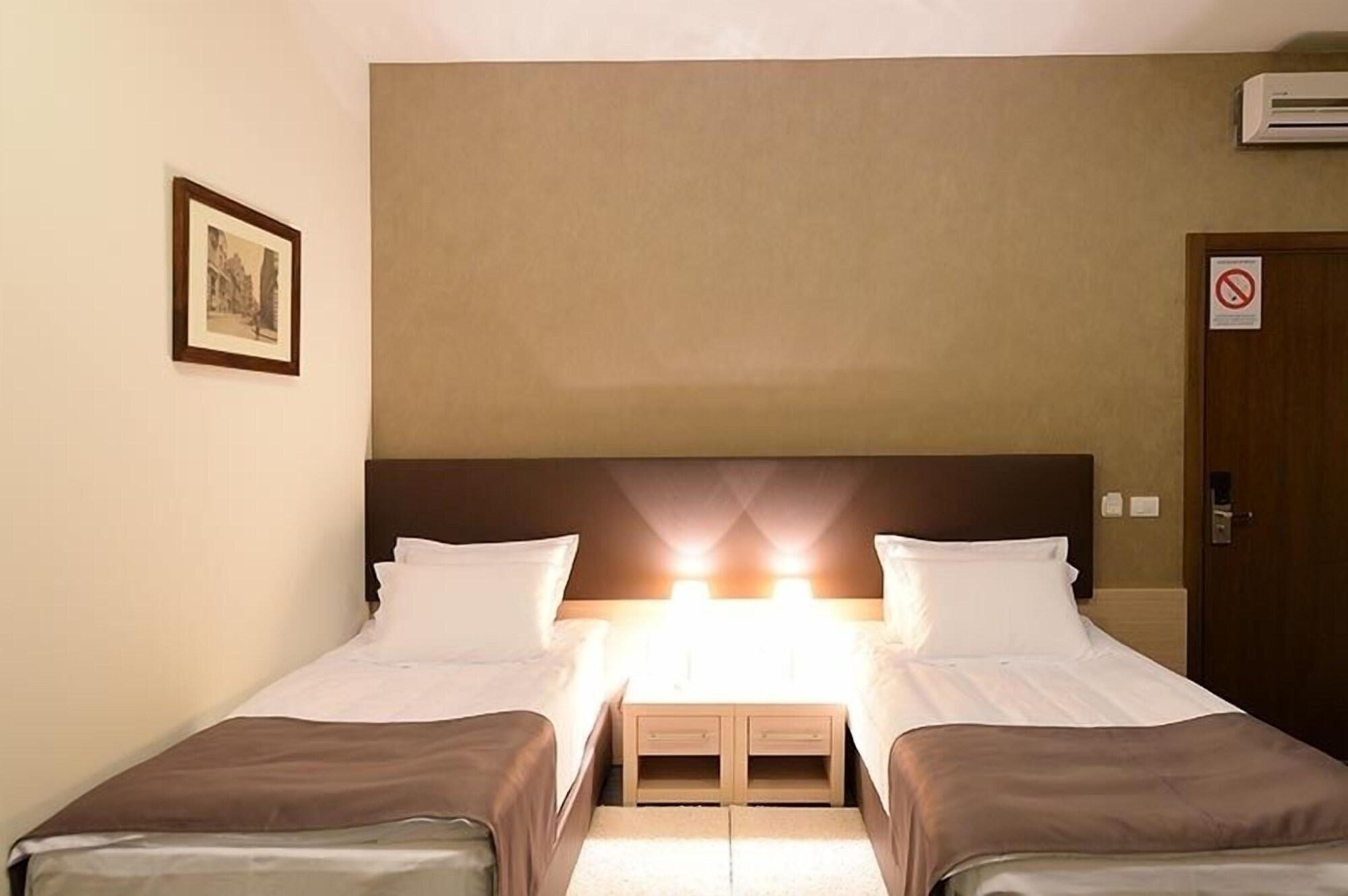 בלגרד Hotel Majdan מראה חיצוני תמונה