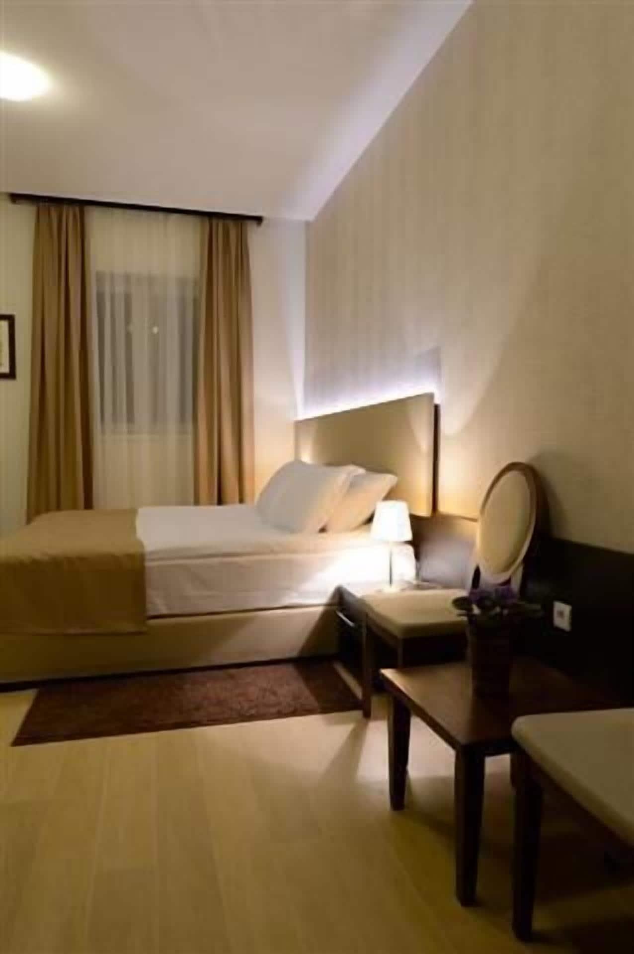 בלגרד Hotel Majdan מראה חיצוני תמונה