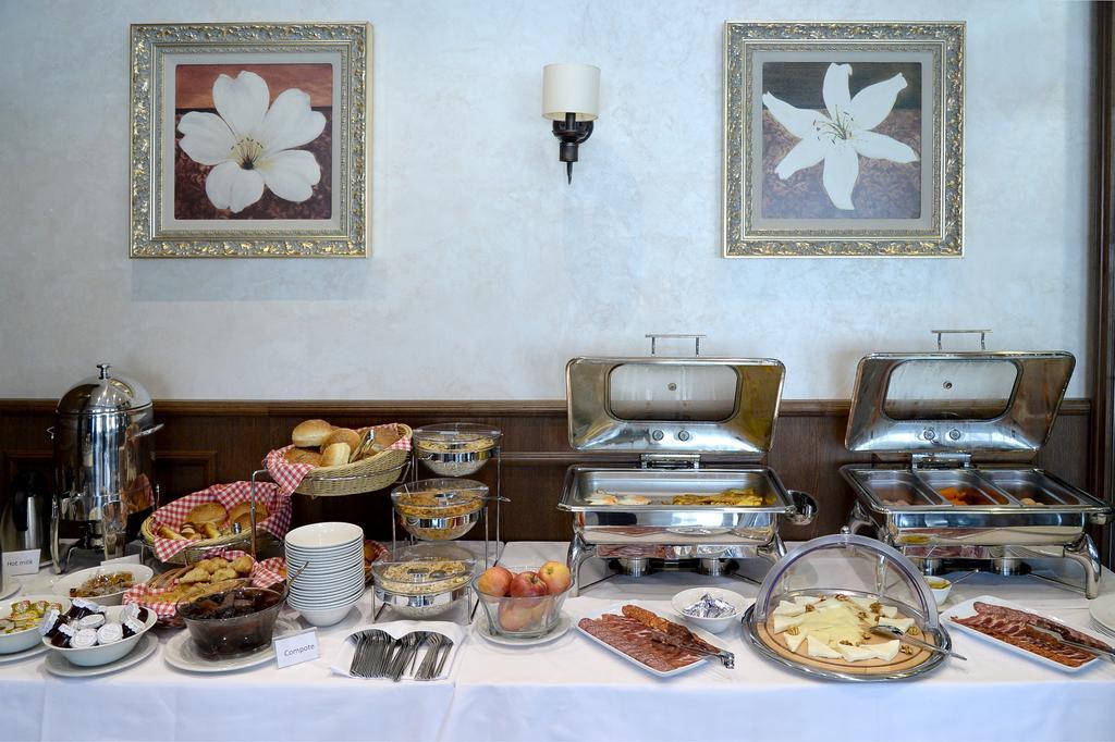 בלגרד Hotel Majdan מראה חיצוני תמונה